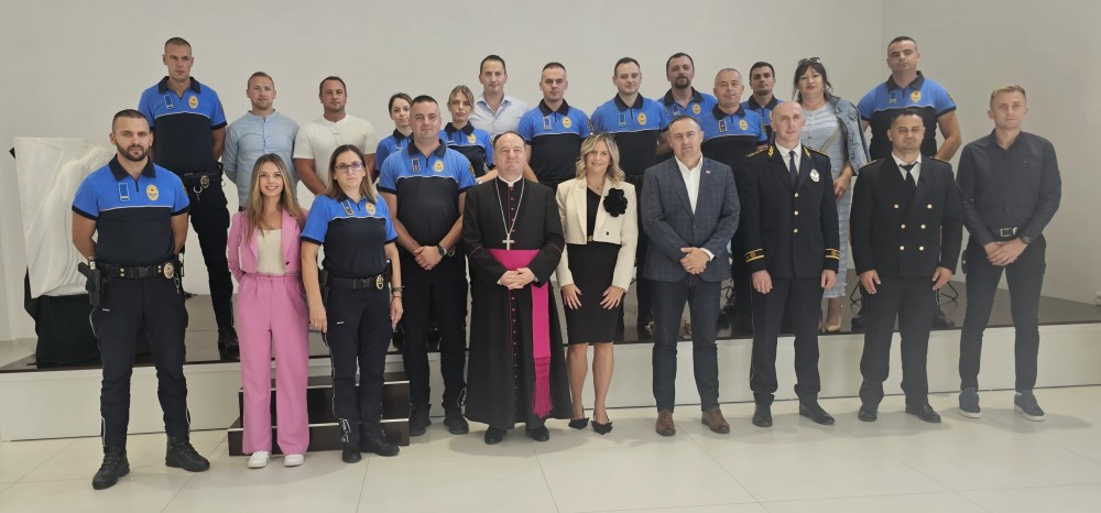 Biskupmostar.jpg Biskupmostar.jpg