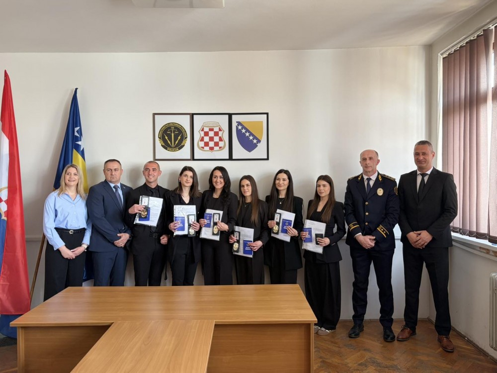 svečana_prisega.jpg svečana_prisega.jpg